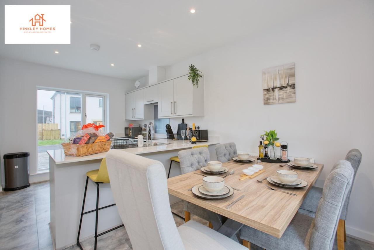 St Ives Bay - Immaculate Brand New 3Bed - Free Parking - Beach - Wifi Hayle Esterno foto